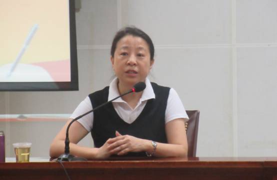 教学总监胡建新教授2201.jpg